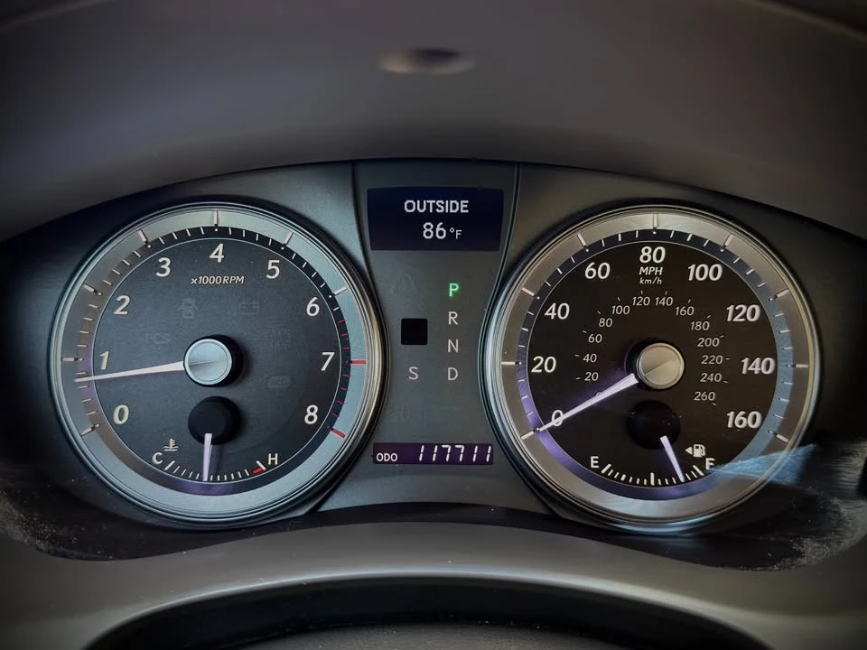 2011 Lexus ES 5th Gen - Image 10 of 19