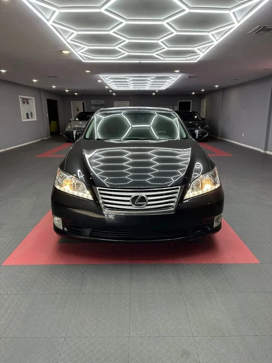 2011 Lexus ES 5th Gen - Image 8 of 20
