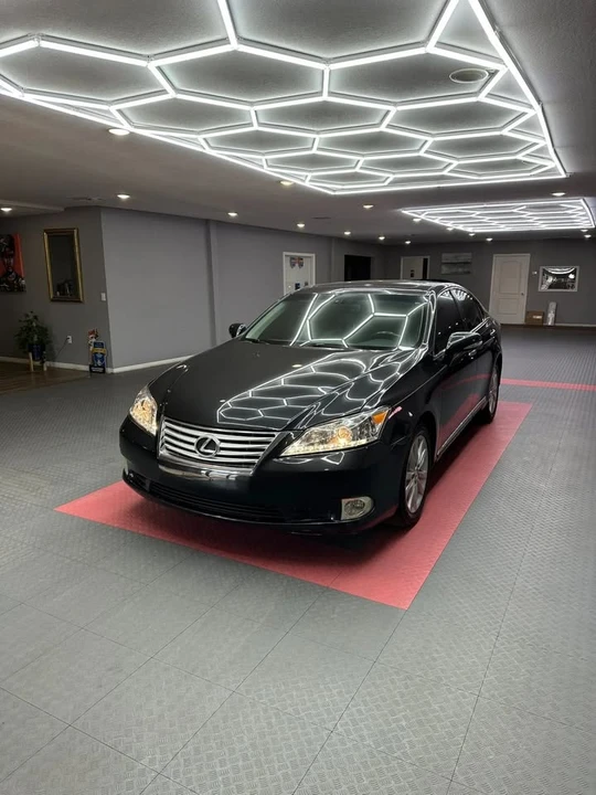 2011 Lexus ES 5th Gen - Image 2 of 20