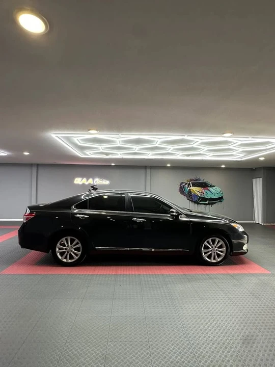 2011 Lexus ES 5th Gen - Image 7 of 20