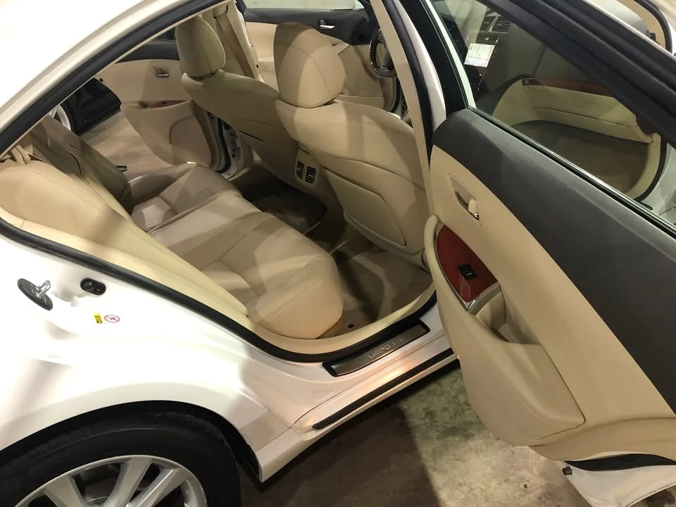 2011 Lexus ES 5th Gen - Image 12 of 12