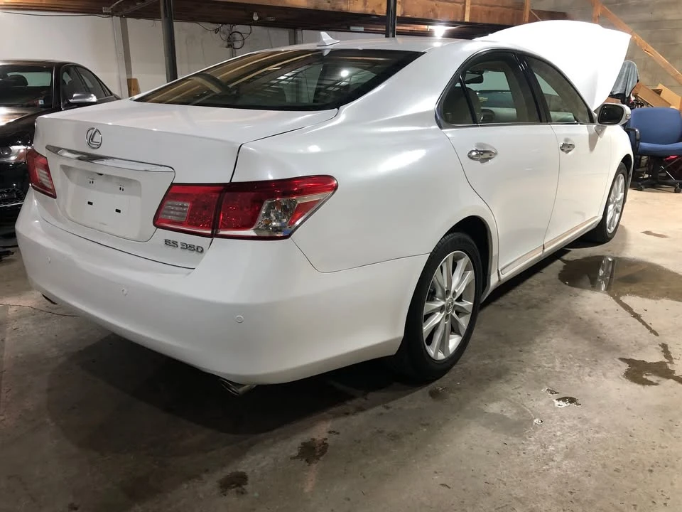 2011 Lexus ES 5th Gen - Image 4 of 12