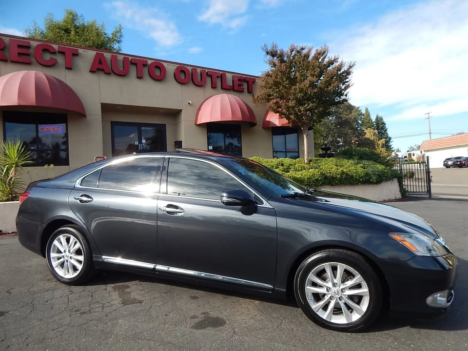 2011 Lexus ES 5th Gen - Image 2 of 20