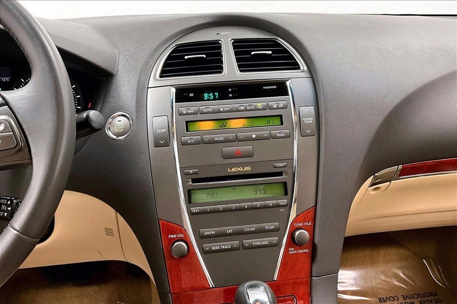 2011 Lexus ES 4th Gen - Image 15 of 19