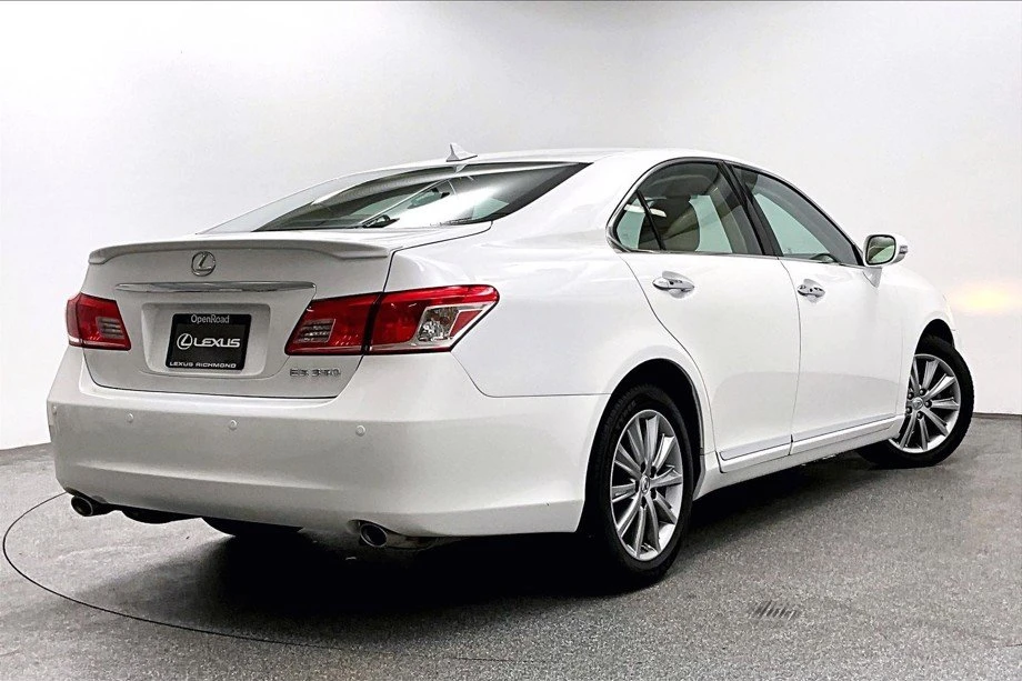 2011 Lexus ES 4th Gen - Image 2 of 19