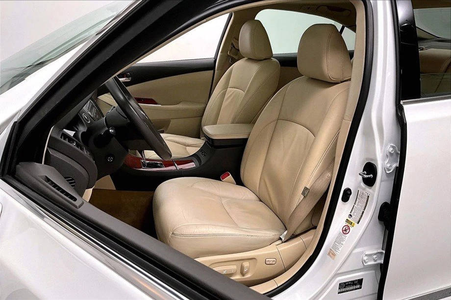 2011 Lexus ES 4th Gen - Image 18 of 19