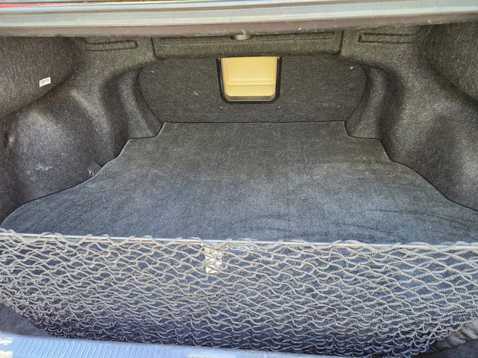 2011 Lexus ES 5th Gen - Image 11 of 12