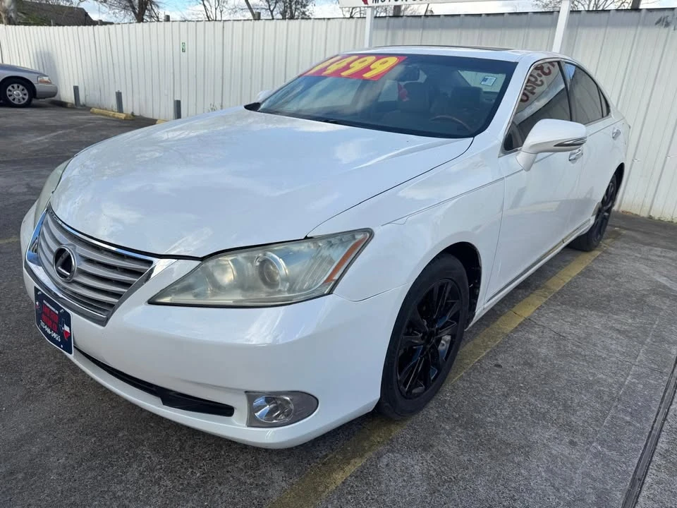2011 Lexus ES 5th Gen - Image 5 of 6