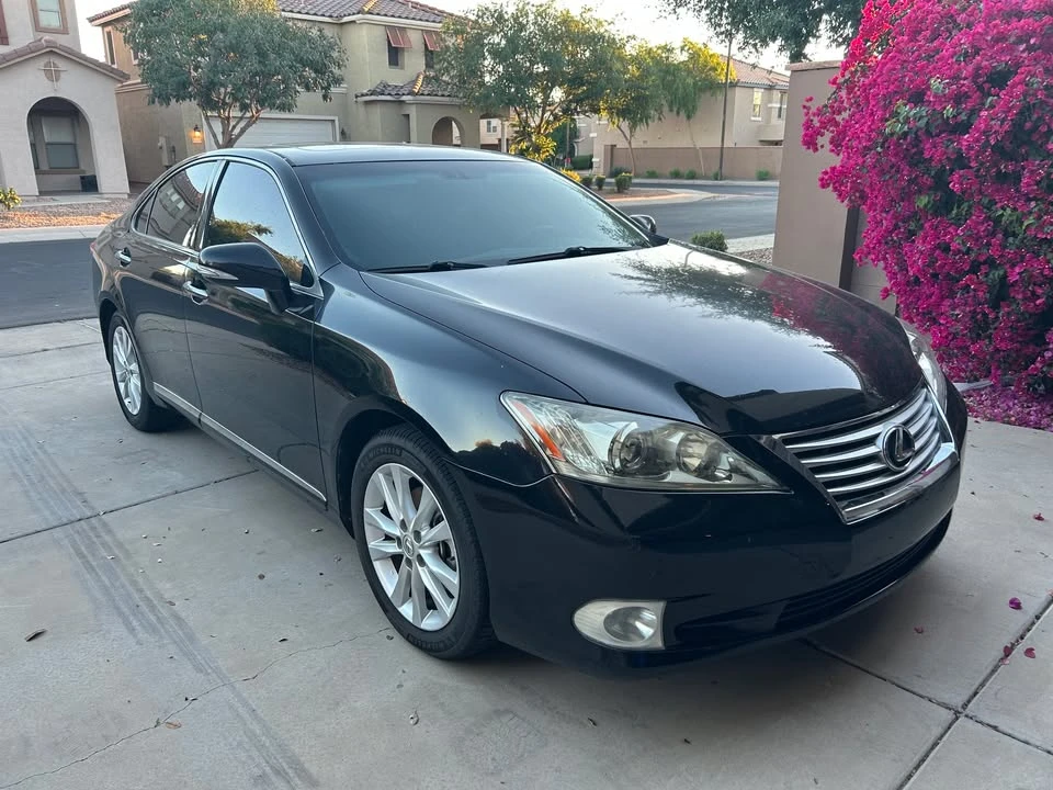 2011 Lexus ES 5th Gen - Image 8 of 12