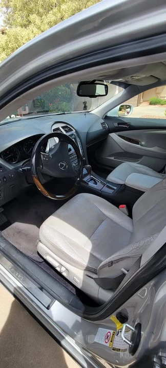 2011 Lexus ES 5th Gen - Image 2 of 13