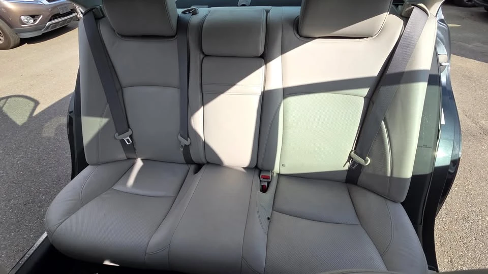 2011 Lexus ES 5th Gen - Image 13 of 20