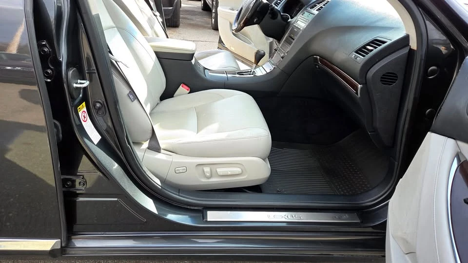 2011 Lexus ES 5th Gen - Image 17 of 20