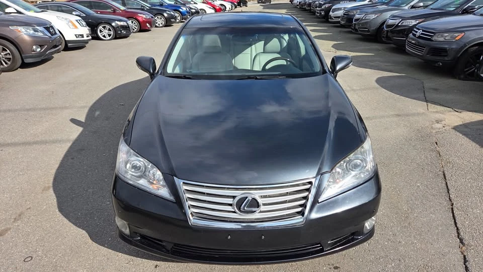 2011 Lexus ES 5th Gen - Image 10 of 20