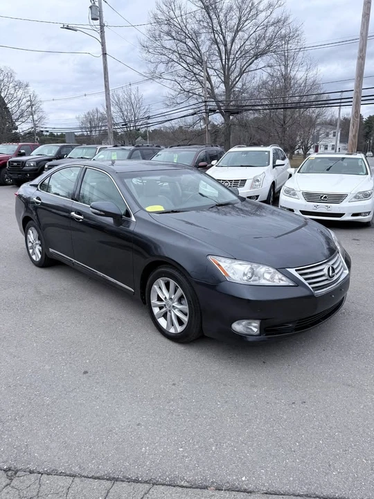 2011 Lexus ES 5th Gen - Image 8 of 19