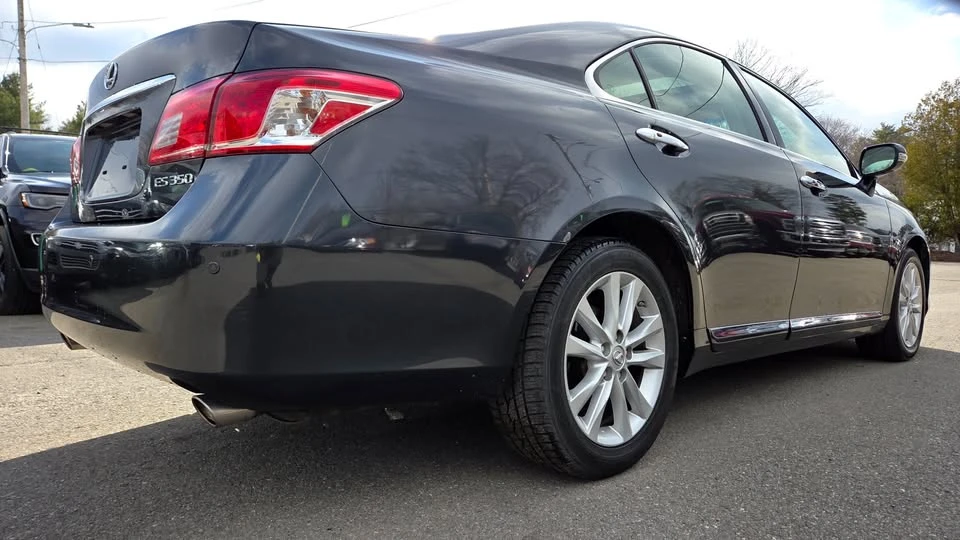 2011 Lexus ES 5th Gen - Image 7 of 20