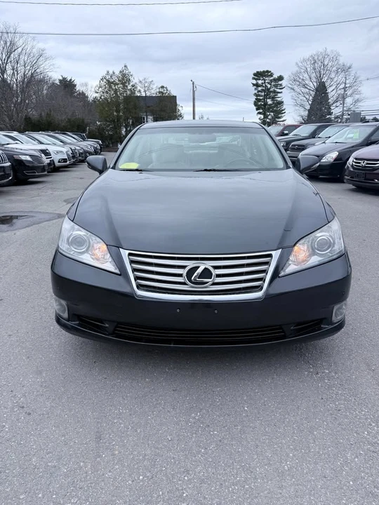 2011 Lexus ES 5th Gen - Image 2 of 19