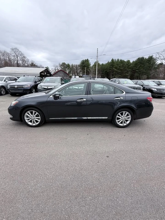 2011 Lexus ES 5th Gen - Image 3 of 19