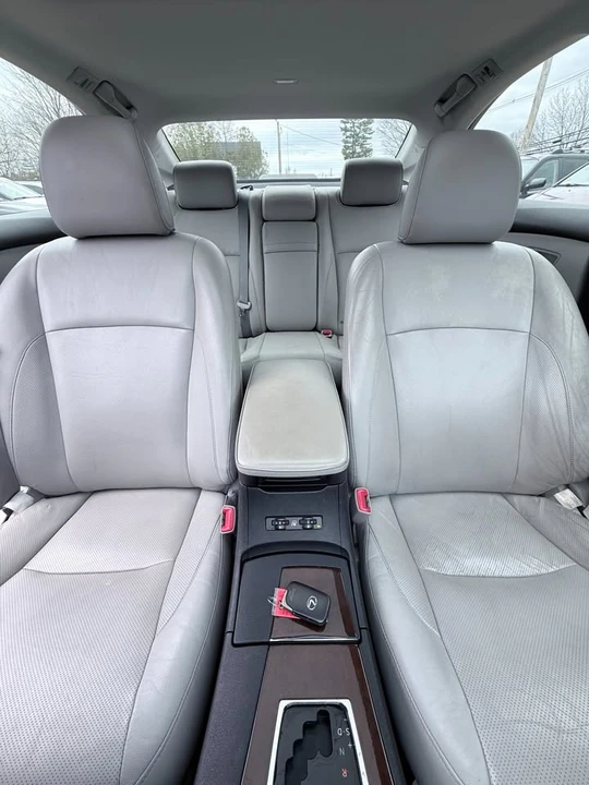 2011 Lexus ES 5th Gen - Image 18 of 19