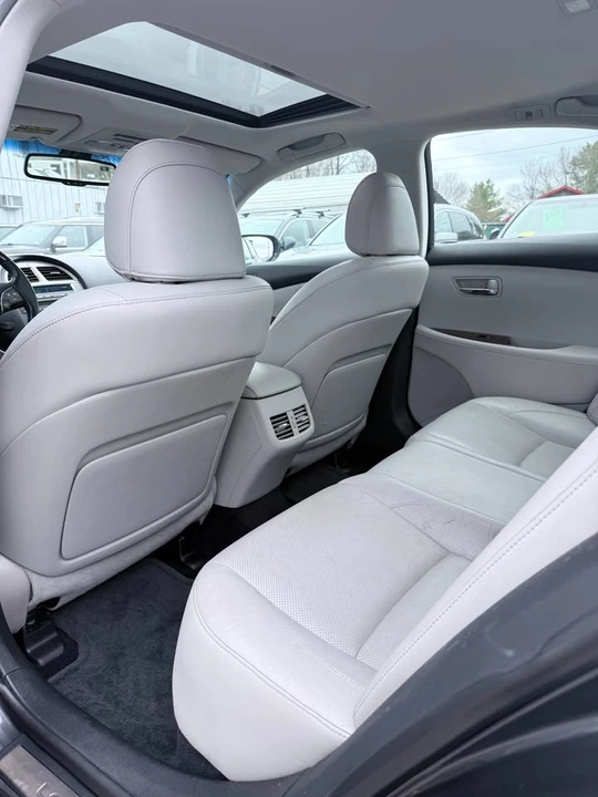 2011 Lexus ES 5th Gen - Image 11 of 19
