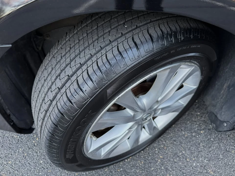 2011 Lexus ES 5th Gen - Image 9 of 20