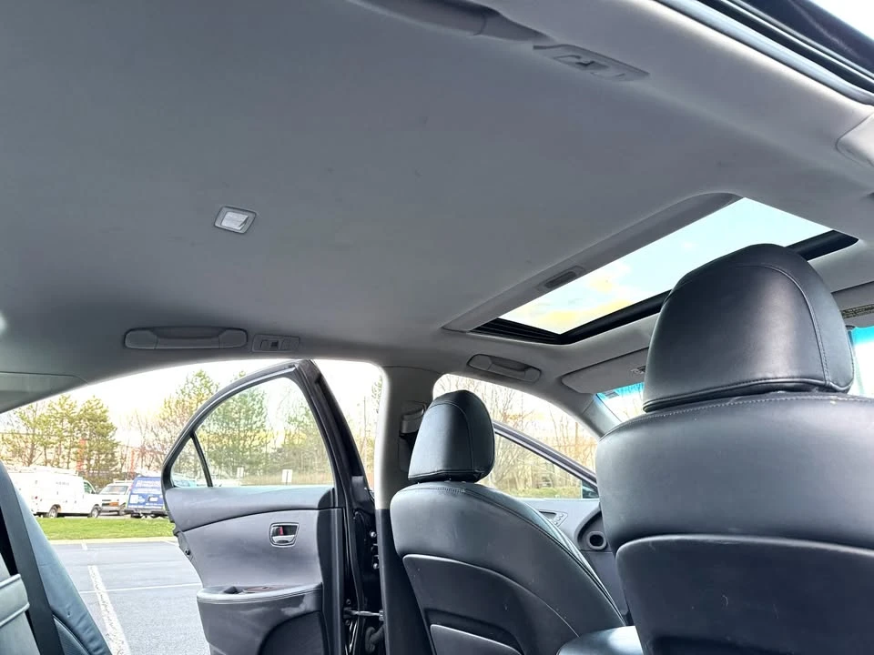 2011 Lexus ES 5th Gen - Image 19 of 20