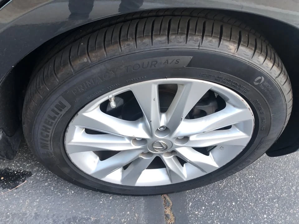 2011 Lexus ES 5th Gen - Image 11 of 11