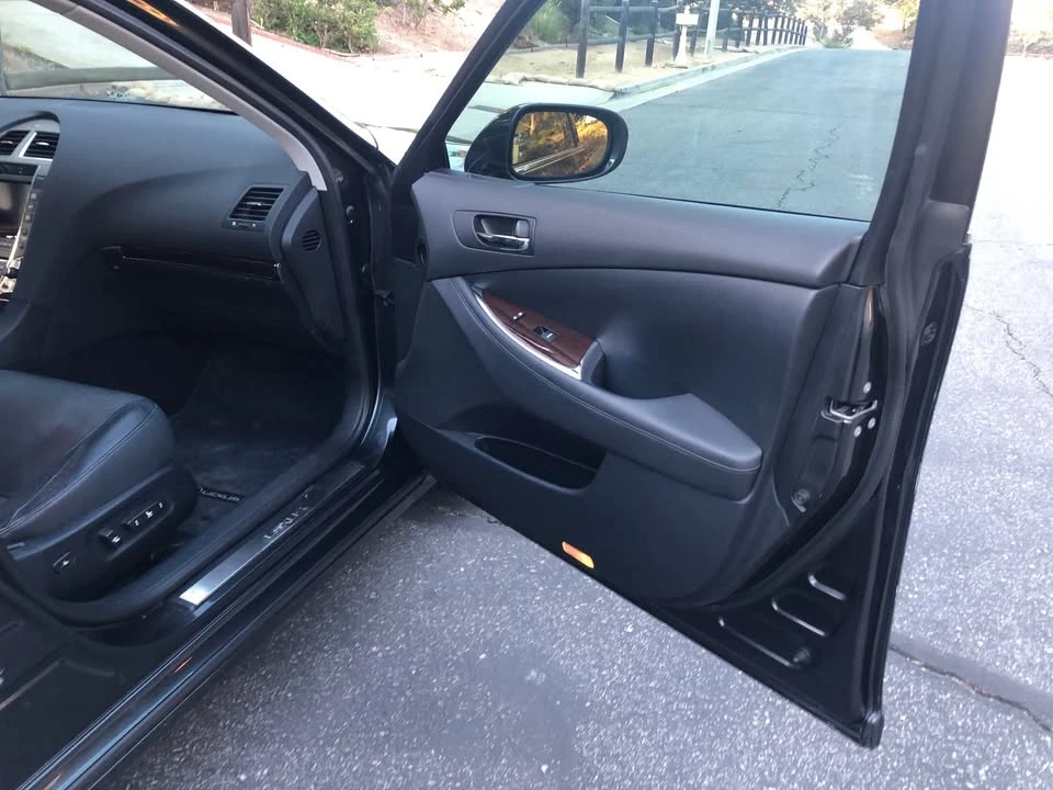 2011 Lexus ES 4th Gen - Image 8 of 11