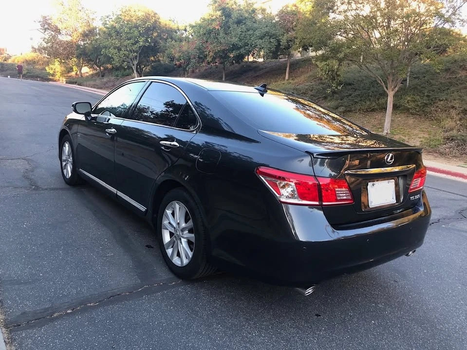 2011 Lexus ES 4th Gen - Image 4 of 11