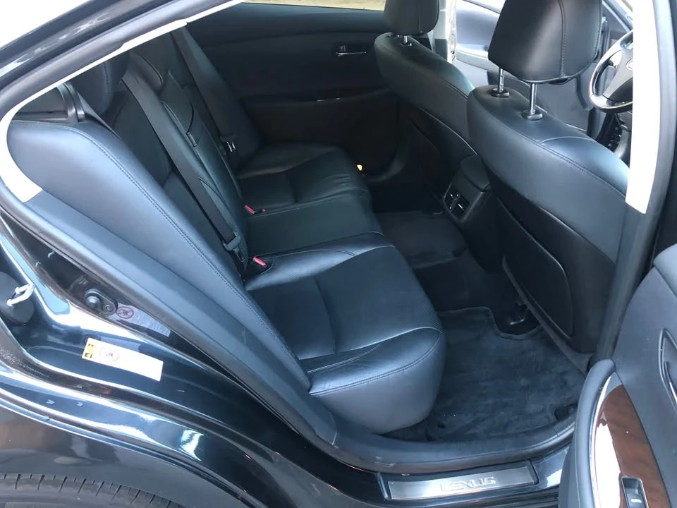 2011 Lexus ES 4th Gen - Image 9 of 11