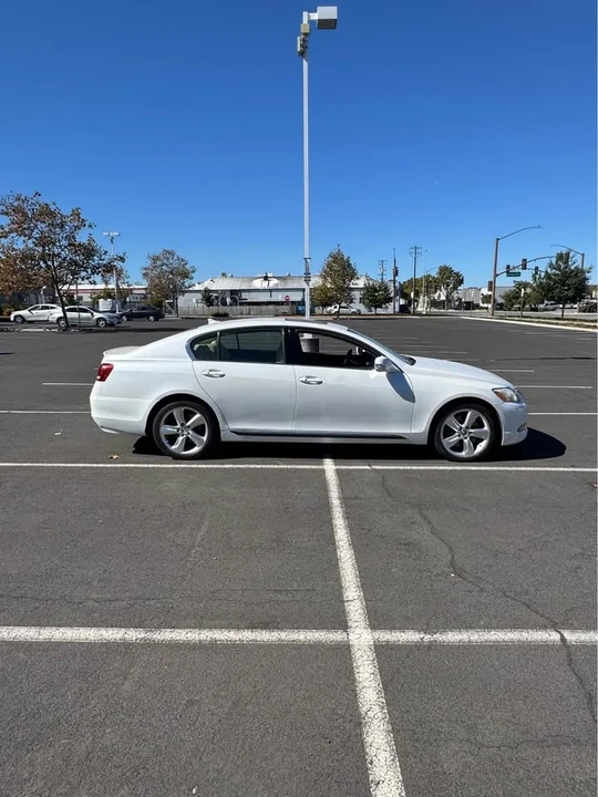 2011 Lexus GS 3rd Gen - Image 4 of 11