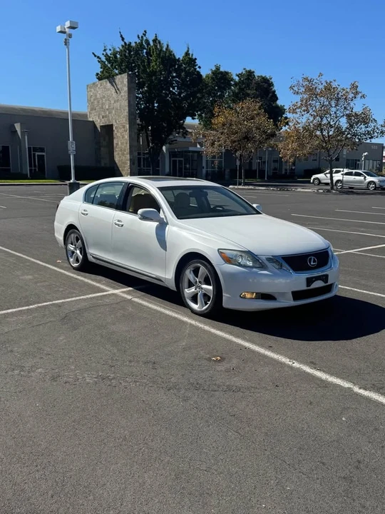 2011 Lexus GS 3rd Gen - Image 2 of 11