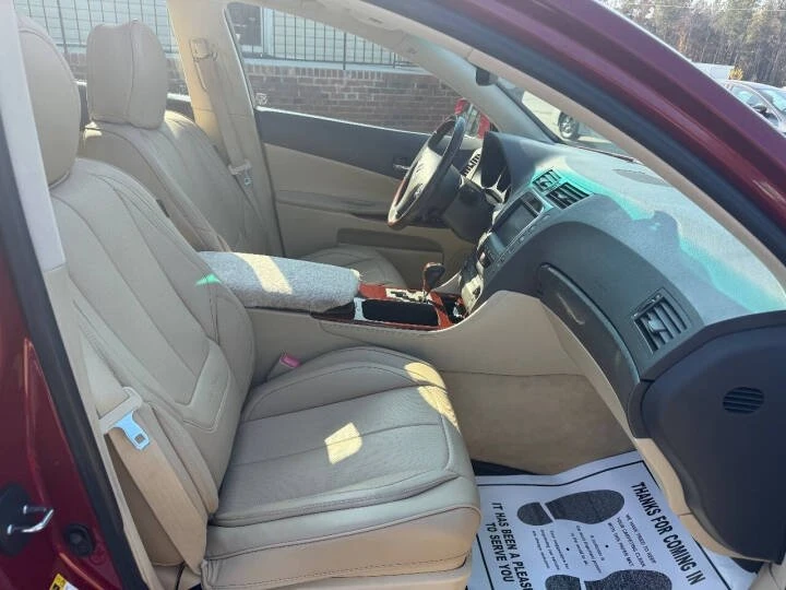 2011 Lexus GS 3rd Gen - Image 17 of 20