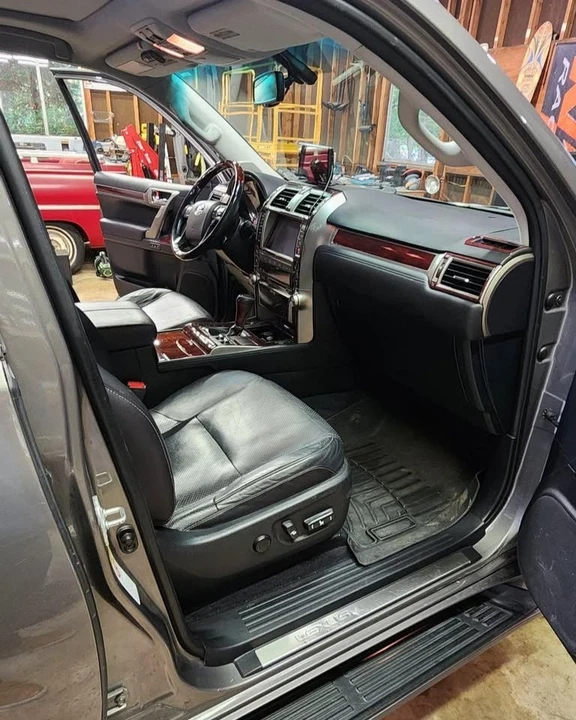 2011 Lexus GX 2nd Gen - Image 6 of 12
