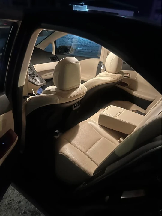 2011 Lexus HS - Image 8 of 10