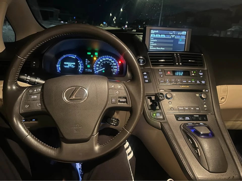 2011 Lexus HS - Image 10 of 10