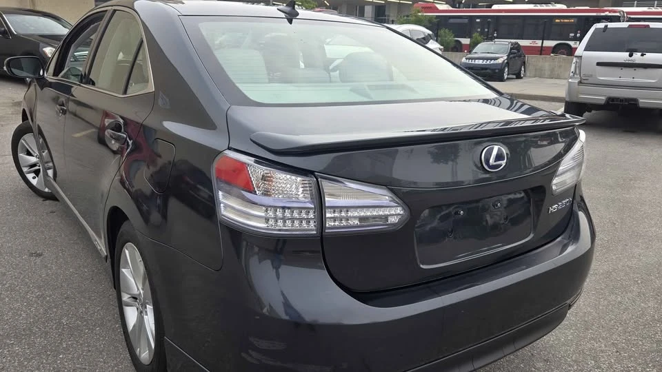 2011 Lexus HS - Image 15 of 16