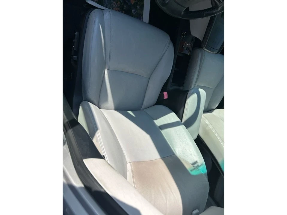 2011 Lexus HS - Image 13 of 20