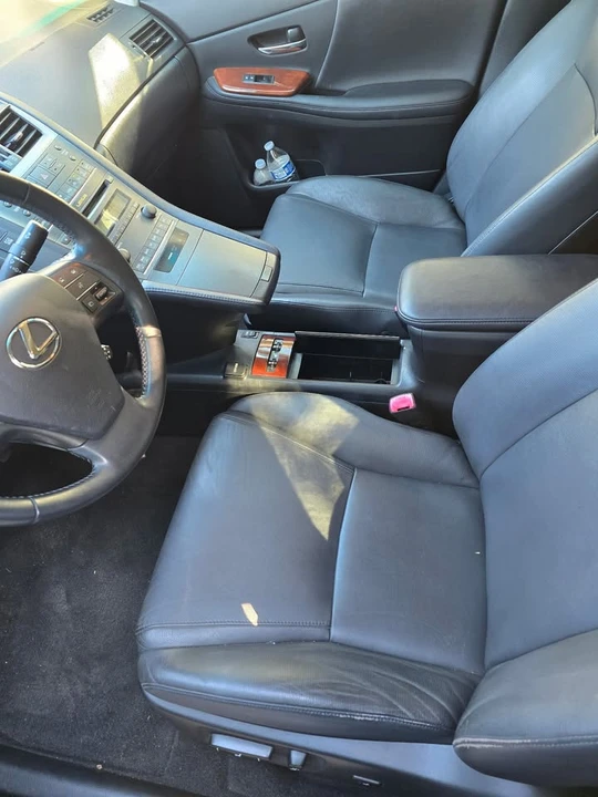 2011 Lexus HS - Image 4 of 9