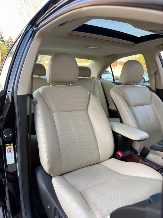 2011 Lexus HS - Image 14 of 20