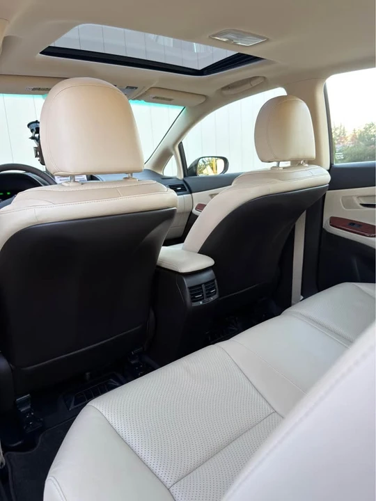 2011 Lexus HS - Image 16 of 20