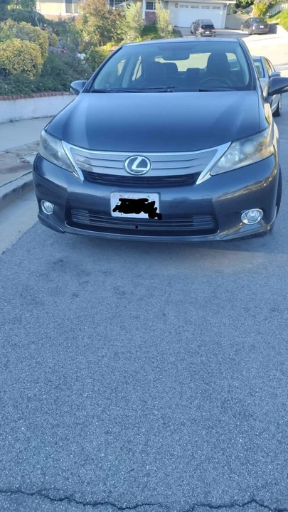 2011 Lexus HS - Image 2 of 10
