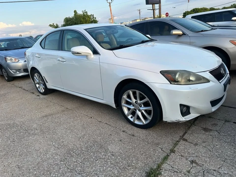 2011 Lexus IS 2nd Gen - Image 14 of 15