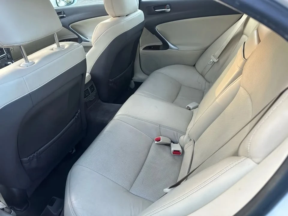 2011 Lexus IS 2nd Gen - Image 4 of 15