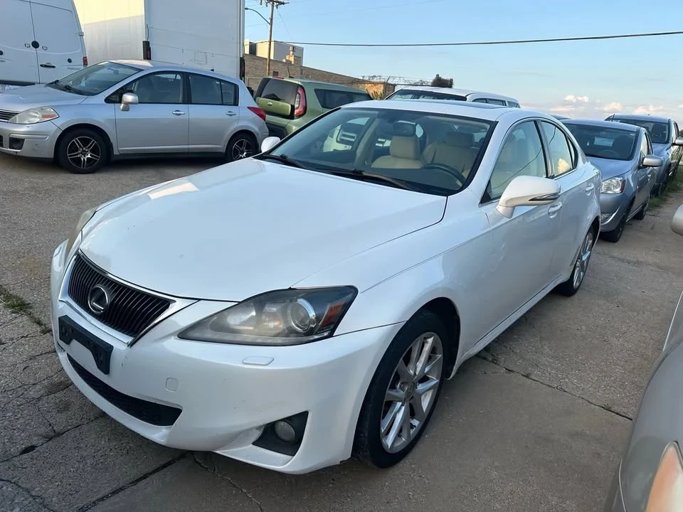 2011 Lexus IS 2nd Gen - Image 9 of 15