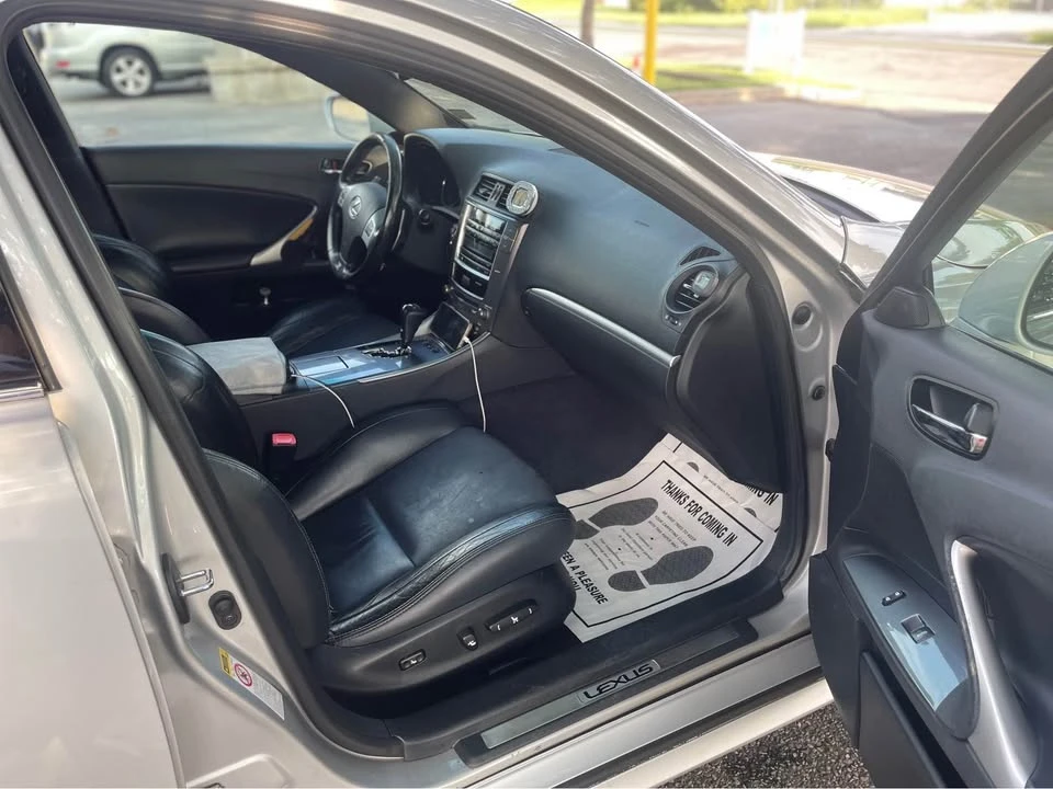 2011 Lexus IS 2nd Gen - Image 4 of 5