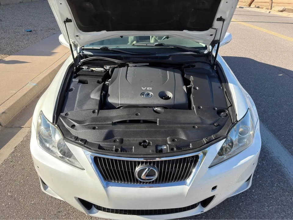 2011 Lexus IS 2nd Gen - Image 5 of 9