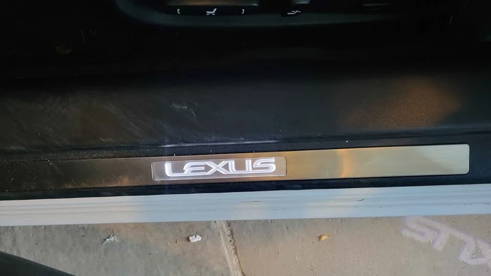 2011 Lexus IS 2nd Gen - Image 14 of 19