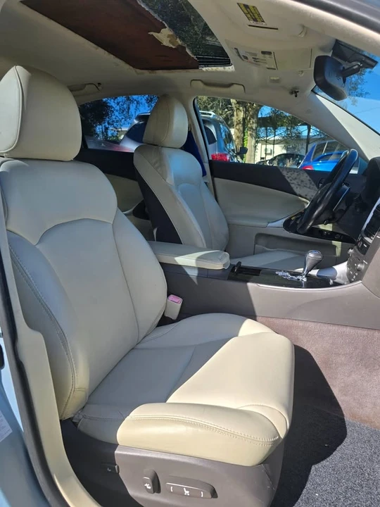 2011 Lexus IS 2nd Gen - Image 5 of 10