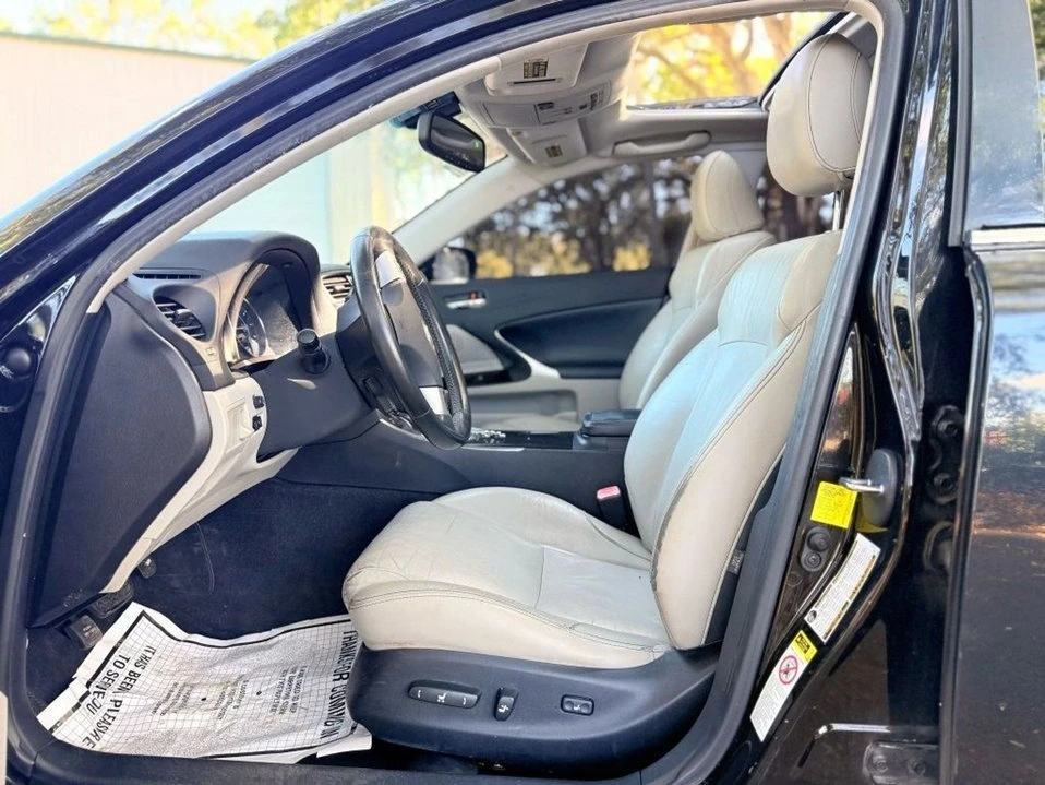2011 Lexus IS 2nd Gen - Image 10 of 15