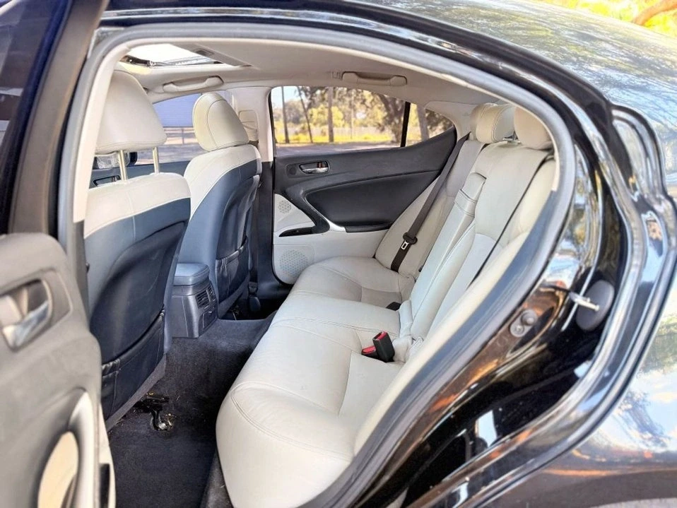 2011 Lexus IS 2nd Gen - Image 11 of 15